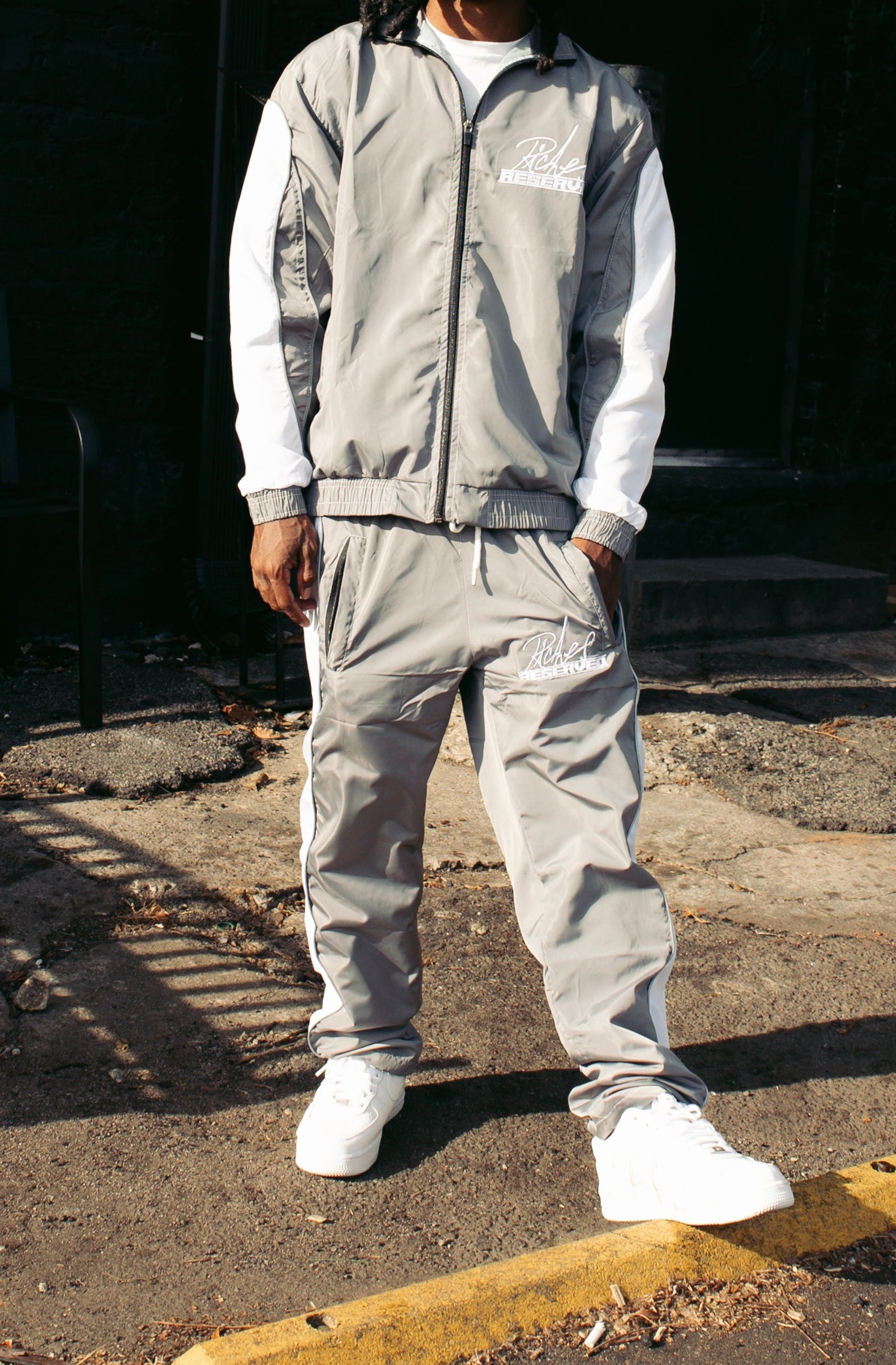 Grey Riches Retro Set